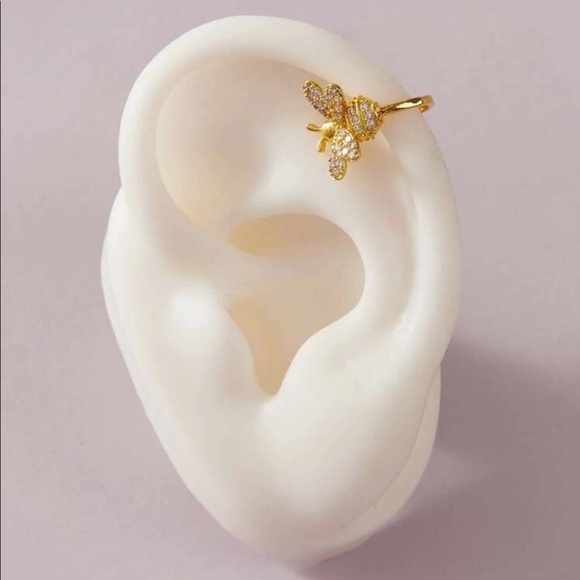3/$30 Rhinestone Bee Ear Cuff - Picture 1 of 7